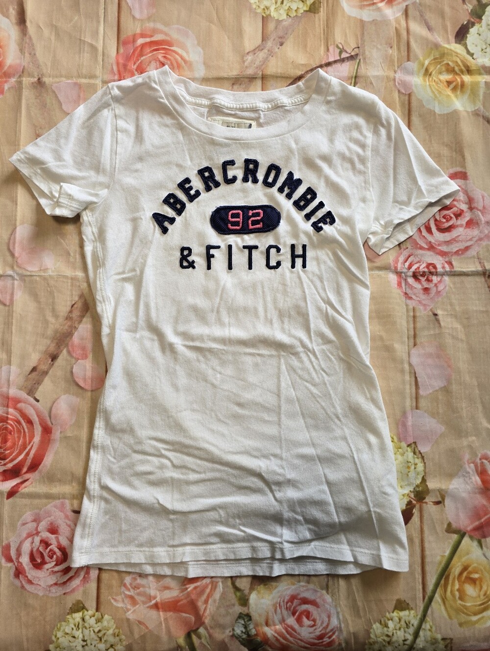 Abercrombie & Fitch White Tshirt